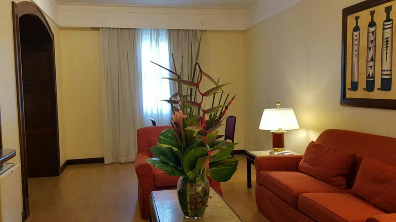 Hotel Tropical Μανάους Εξωτερικό φωτογραφία A living room at the hotel