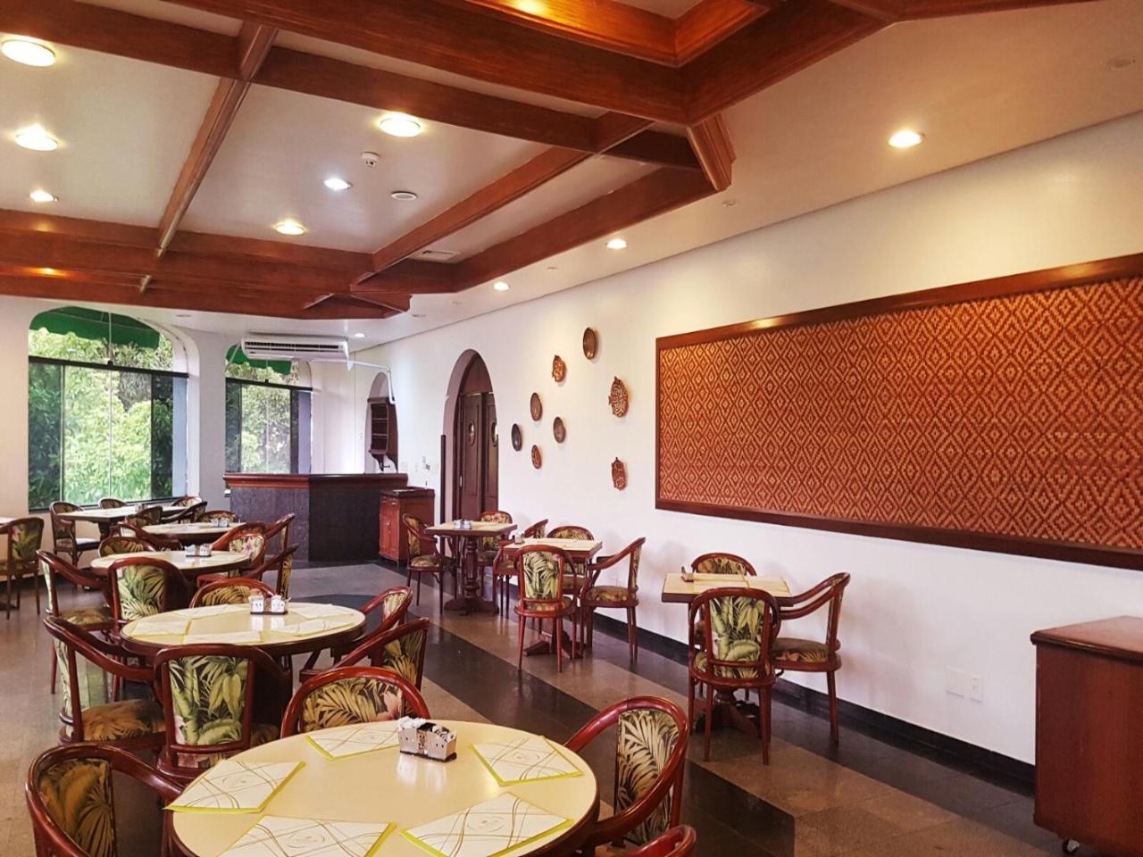 Hotel Tropical Μανάους Εξωτερικό φωτογραφία The interior of the restaurant